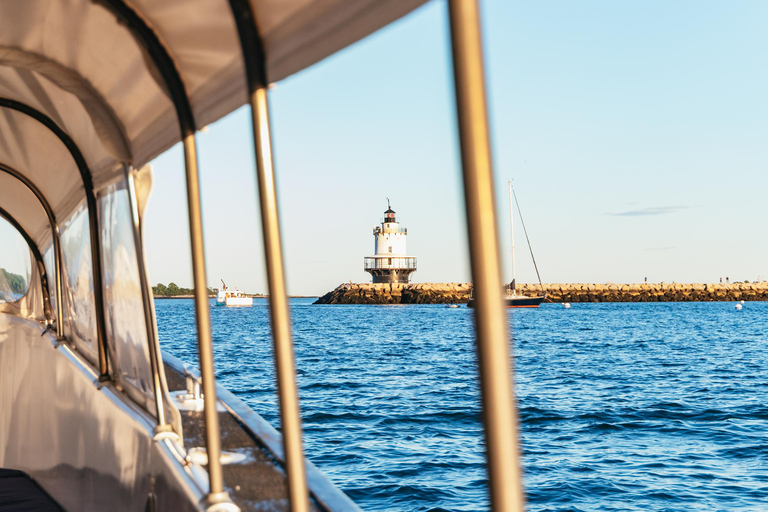 Portland: Sunset Lighthouse Cruise in Casco Bay with Drinks