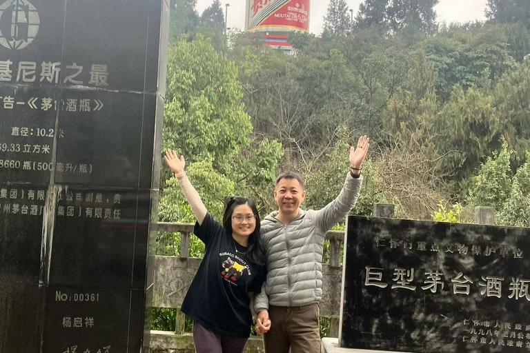 Guangzhou: Dine at Local Home with English Speaking Hosts