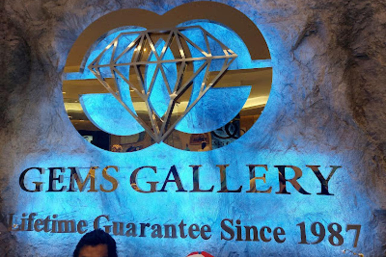 Bangkok Tour: Golden Buddha, Reclining Buddha & Gems Gallery Group Tour with Hotel Pickup