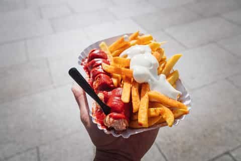 Berlin: Food Tour with Classic and Contemporary Tastings