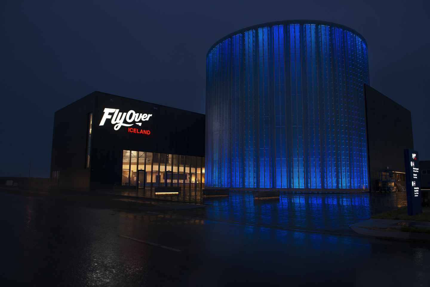 レイキャビク発:フライオーバーアイスランド体験チケット