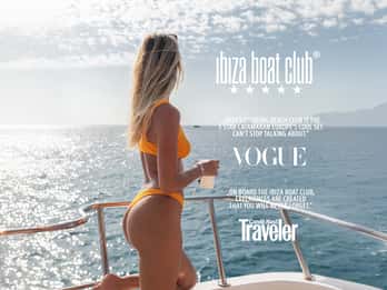 Ibiza: Brunch senza fondo all'Ibiza Boat Club con drink e DJ