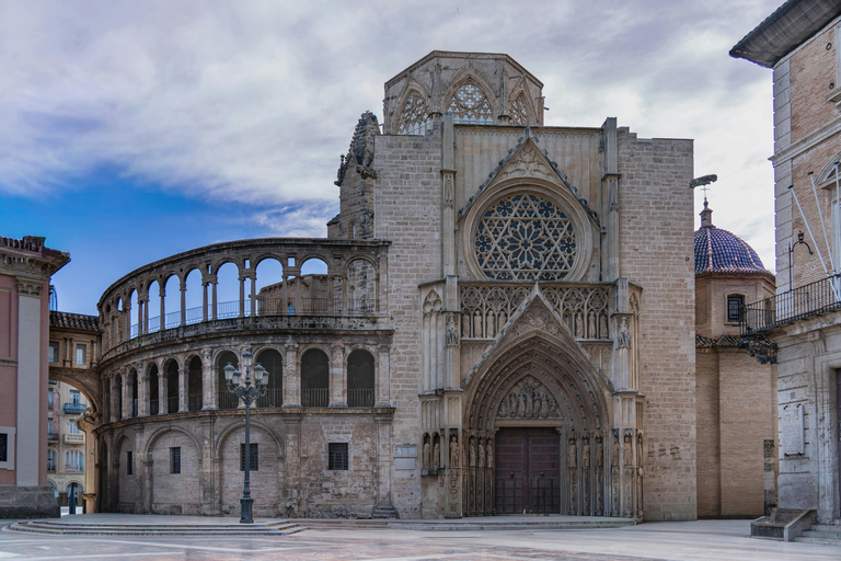 Valencia Monumental Tour: Your First Introduction to Valencia Valencia Monumental Tour: Your First Introduction to Valencia