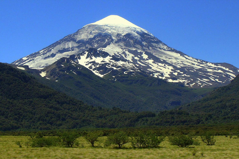 San Martín de los Andes: Lake Huechulafquen and Lanín Volcano