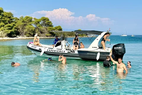 Zadar: Wycieczka łodzią motorową po wyspach, pływanie i nurkowanie z rurką