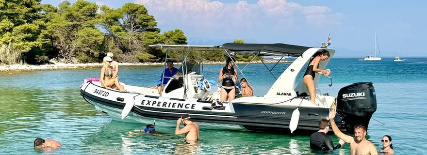 Zadar : Circuit dans les îles, baignade et plongée en apnée en hors-bord