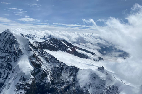 Exclusieve helikoptervlucht voor 4 personen naar de Zwitserse Alpen