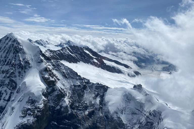 Exklusive Helikoptertour für 4 Personen in die Schweizer Alpen