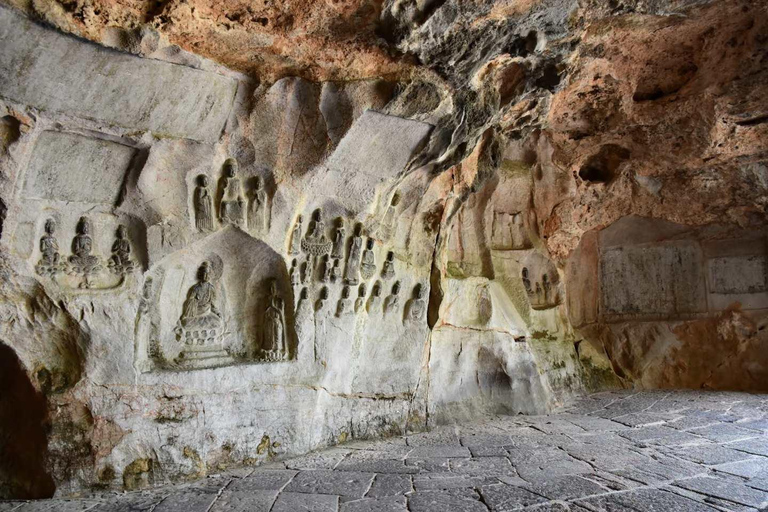 Guilin: Full-Day City Walk Tour with Reed Flute Cave Visit