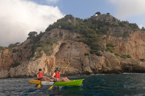 Jávea: Kayak Tour from Granadella Beach to the sea caves