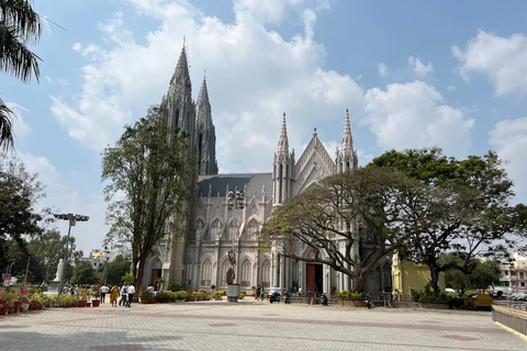 Day Trip to Mysore from Bengaluru with Car, Lunch, and Guide