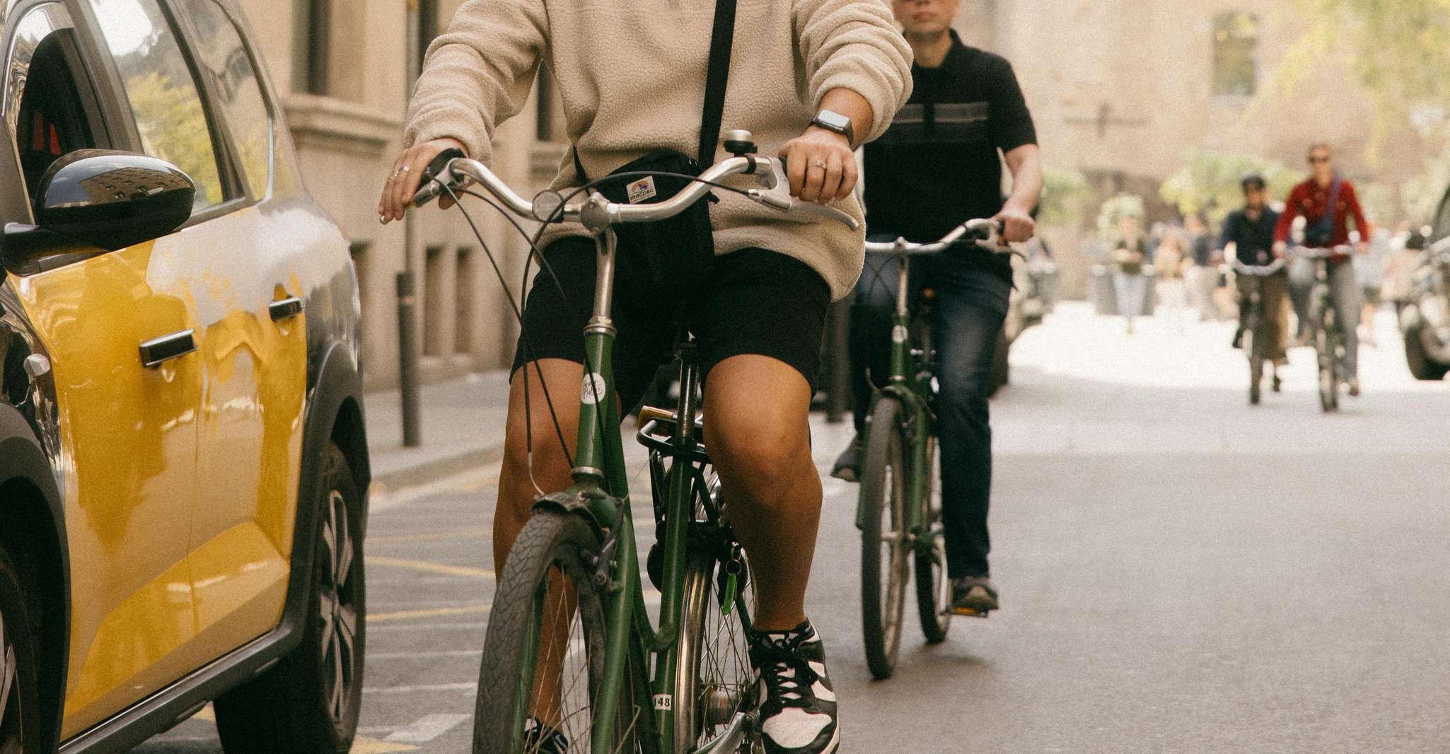 Barcelona: Guided Bike or E-Bike City Tour photo 4