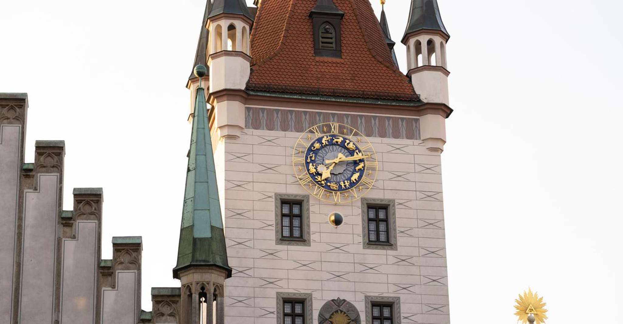 Munich: Old Town Tour with All Your Senses photo 13