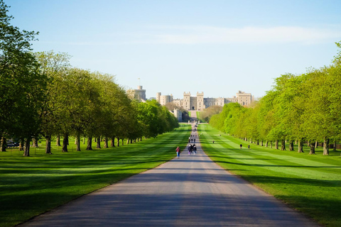 Exclusive Windsor Castle Entry, Audio Guide & Transportation