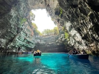Argostoli, el lago Melissani, la cueva Drugrati y la playa de Myrtos - Housity