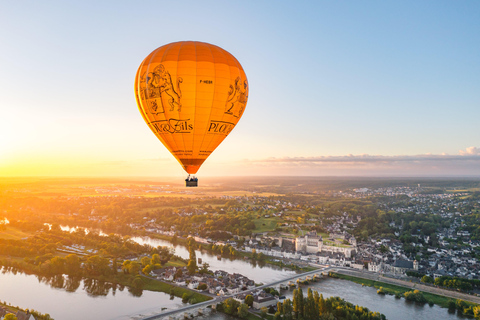 Vol en montgolfière à Amboise au coucher du soleil au-dessus de la vallée de la Loire