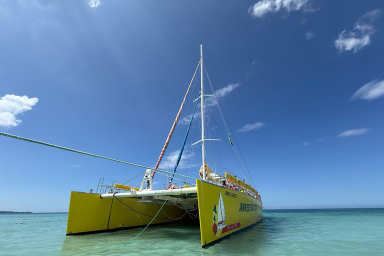 牙买加：骑马探秘与日落双体船巡游牙买加：骑马体验与日落双体船巡游