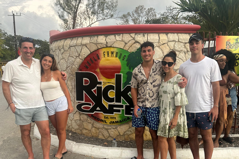 Montego Bay: Bamboo Rafting, Seven Mile Beach and Ricks Cafe