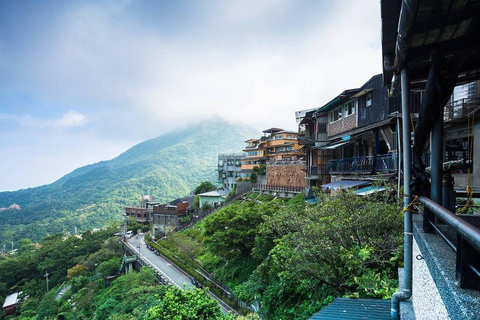 Jiufen and Pingxi Day Tour