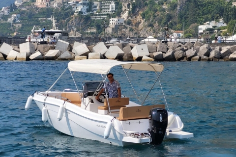 Costa Amalfitana: Excursión en barco privado con patrón, desde Sorrento