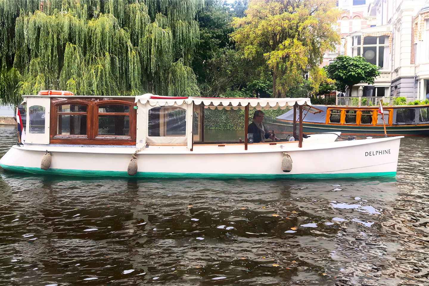 Amsterdam: Private Dinner Cruise (4pers) with Guide