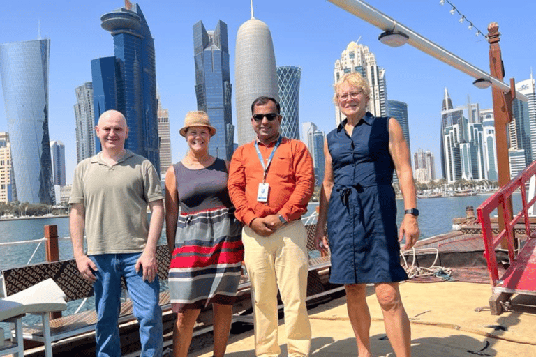 Doha: hoogtepunten van de privéstad en Dhow-cruise.Hoogtepunten van de stad en dhow-cruiserit.