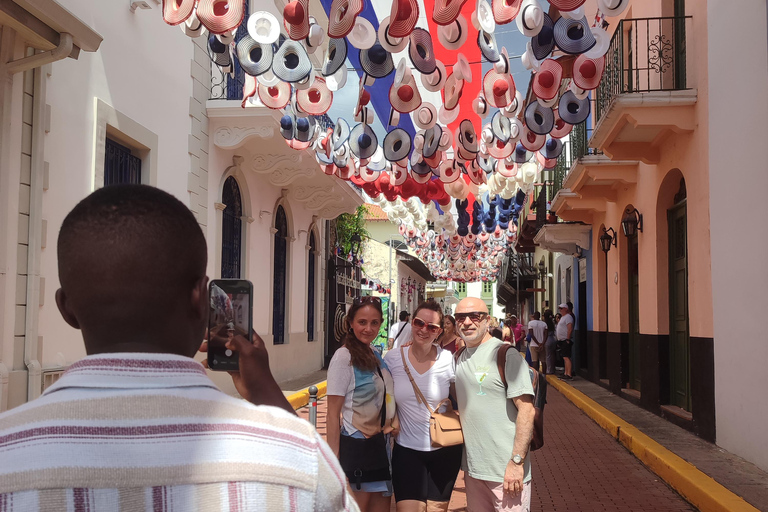 City Tour In privates cars Around the city and Panama Canal