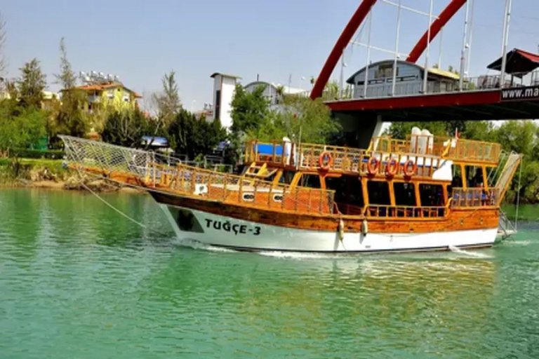 Desde Alanya: Barco a Manavgat con almuerzo y visita a la cascada