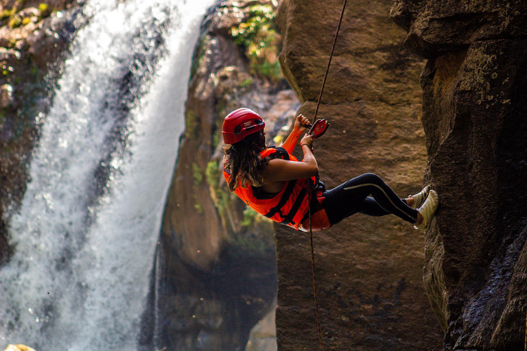 Malacatiupán Extreme: Rappelling in Hot Springs