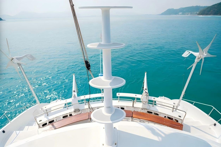 Phuket: tour en yate de lujo por las islas Racha y Coral