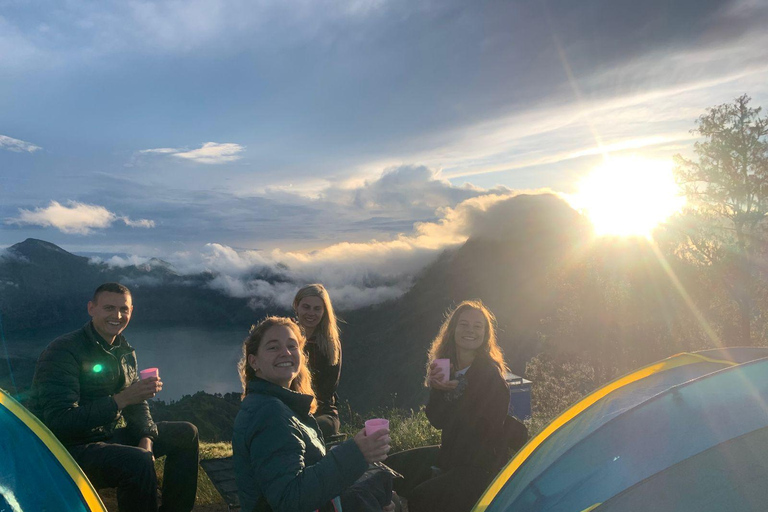 Mount Rinjani Trekking 3D/2N To Summit,Lake & Hot Spring Mount Rinjani Hike 3 Days 2 Night Summit,Lake & Hot Spring
