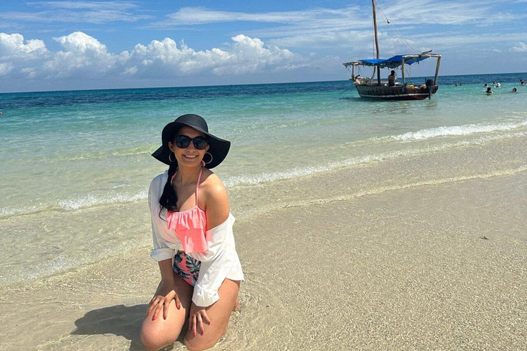 Gita di un giorno alla Laguna Blu e al banco di sabbia da Zanzibar (Safari blu)Non c'è il servizio di prelievo e rientro in hotel