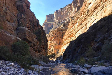 Tagestour nach Jabal Shams, Wadi Nakhar, Misfat Al Abriyeen