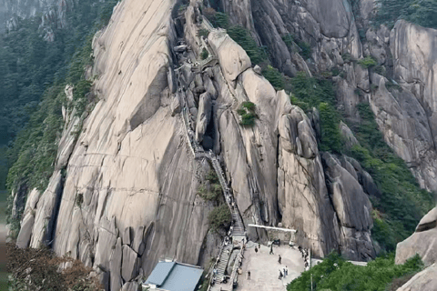 5-Day Mysterious Huangshan, Qiandaohu & Huangling Tour English Tour Guide