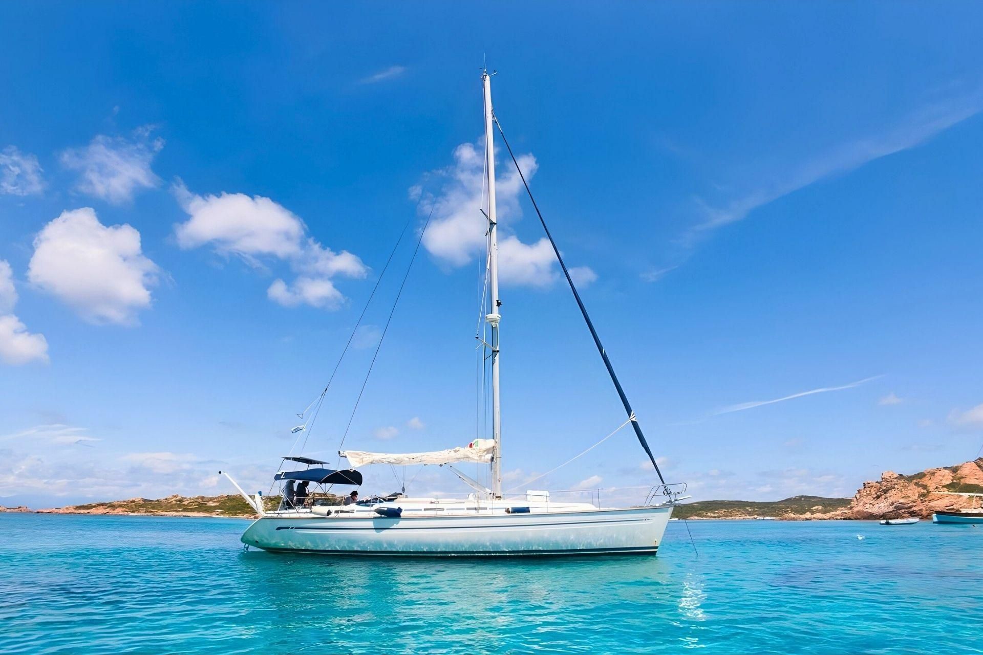 Von Palau aus: Segelboottour im La Maddalena Archipel