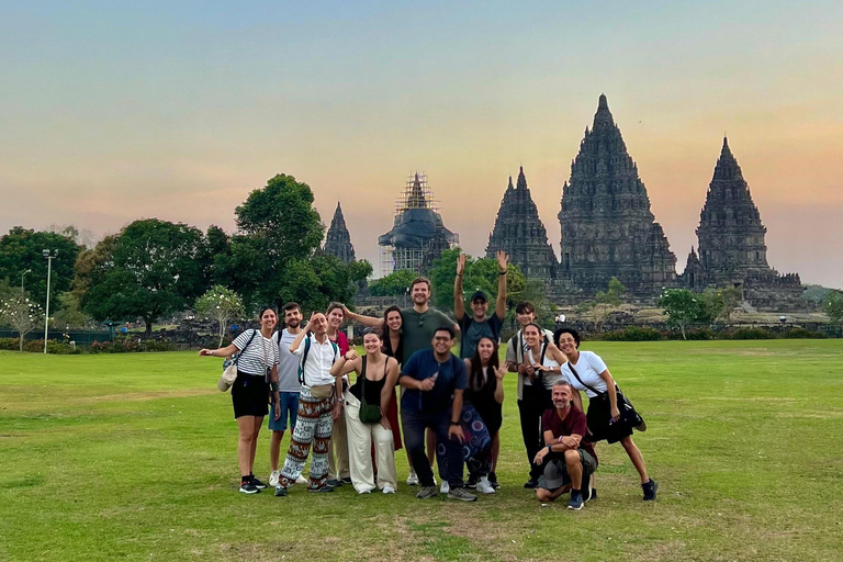 Yogyakarta: Borobudur & Prambanan Temple Tour & Transfer Shared Borobudur & Prambanan Temple Tour with Transport