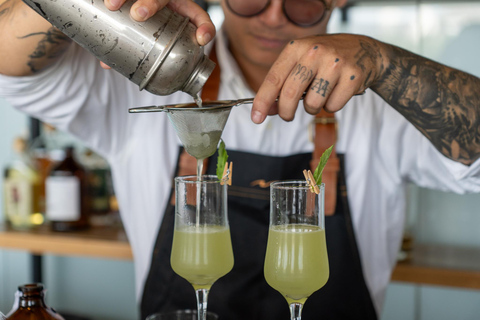 Masterclass sui cocktail colombiani con il MixologistMixologia