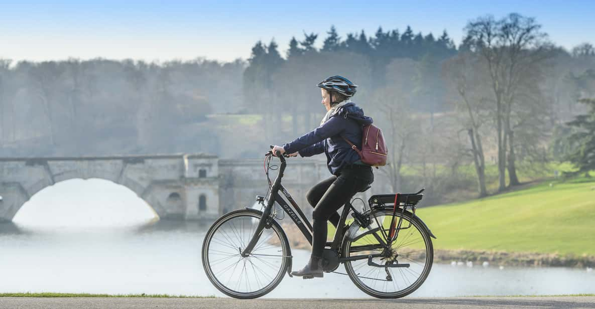 2 personas en online bicicleta