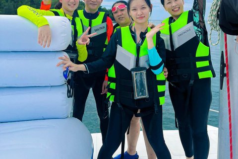 Da Nang: Discover Son Tra Bay on Luxury Sailing Catamaran 2-Hour Luxury Catamaran Scenic Cruise with Drink & Transfer