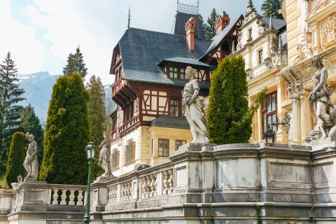 Depuis Bucarest : châteaux de Dracula et PelesVisite en groupe