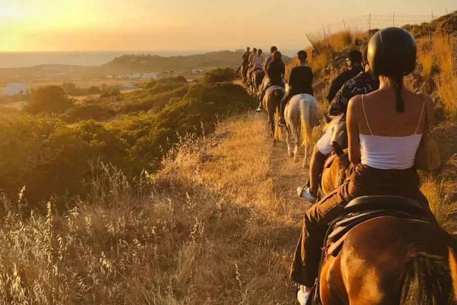 Paros: Reiten Tour bei Sonnenuntergang. Foto: GetYourGuide