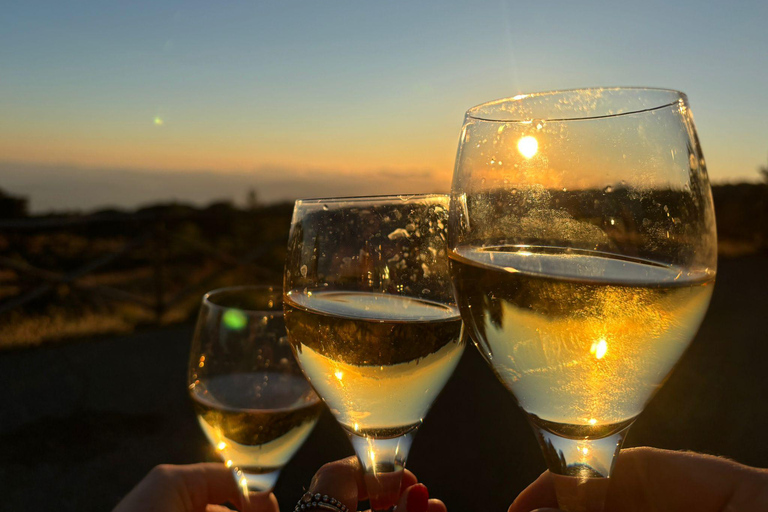Catania: Mount Etna Sunset Tour and Etna Doc Wine