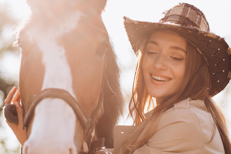 Ibiza: Horseback Ride Nature Experience + Picnic +Transport