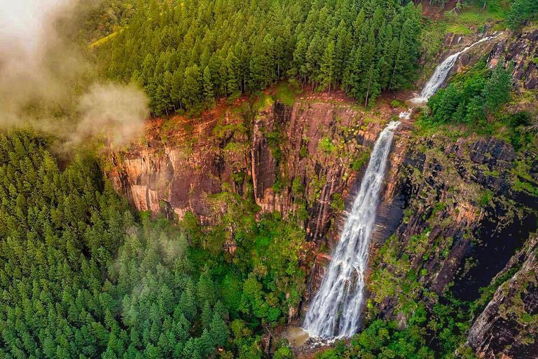 Ella :- Trasferimento privato in TukTuk alle cascate di Babarakanda