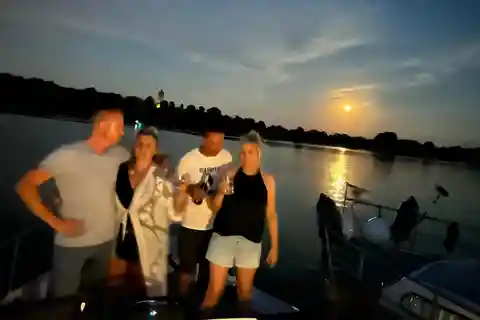 Sundowner, 2-stündige Bootstour zum Sonnenuntergang mit Skipper.