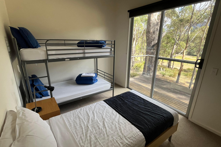 6 Day Taste of Tasmania Tour Private room shared bathroom 1 person