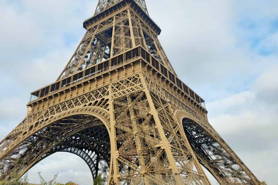 Eiffelturm mit Gipfel und Zugang zur 2. Etage Geführte Tour. Foto: GetYourGuide