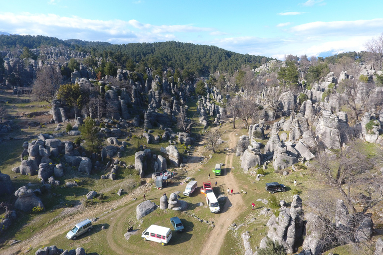 Side: wycieczka 1-dniowa do kanionu Orła z Adlerem i lunchemWycieczka do Kanionu Orła i spływ raftingowy z obiadem i odbiorem z hotelu