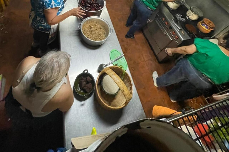 15 moles in Oaxaca: a taste of flavor and culture