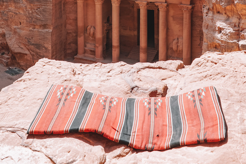 Amman: tweedaagse tour Petra, Wadi Rum en de Dode Zee